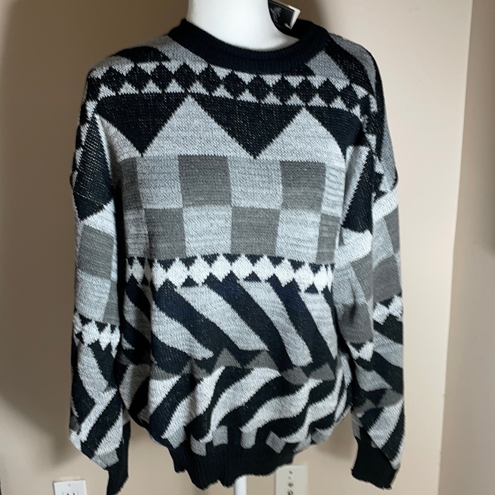 Alan Stuart all over graphic knit sweater. Sz L